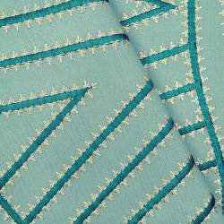 Tissu d'ameublement brodé CHAMAN de chez Casal